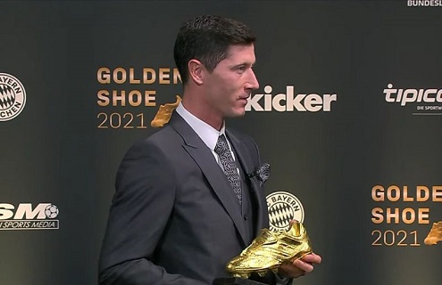 بهترین فوتبالیست سال ۲۰۲۱ برگزیده شد