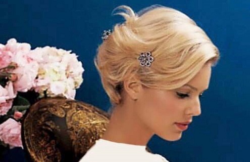 چرا عروس ها موهایشان را وسط جشن عروسی کوتاه می کنند؟