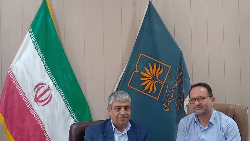 دیدار مدیر مرکز  اسناد و کتابخانه ملی استان یزد با رئیس هنرستان آیت الله حائری