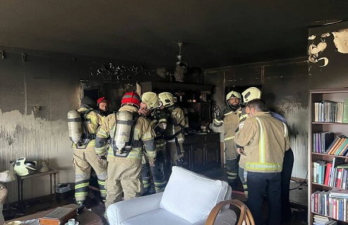 علت آتش‌سوزی در شهرک اکباتان/نجات ۴۰ نفر از طریق پله فرار