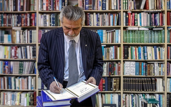 شاهنامه امین؛ کتابی که باید در خانه هر ایرانی باشد