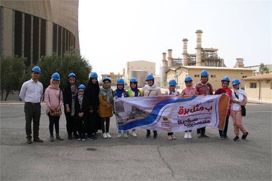 بازدید فرزندان همکاران شرکت توزیع نیروی برق از نیروگاه یزد