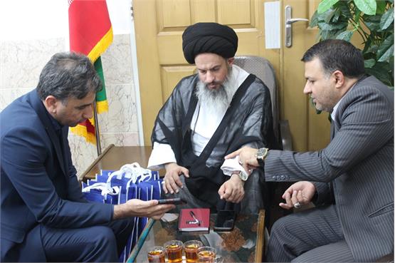 به مناسبت هفته صرفه جویی جلسه ای با رئیس شورای سیاست گذاری ائمه جمعه استان یزد
