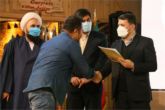 برترین‌های پنجمین جشنواره تئاتر خیابانی «چتر زندگی» در یزد معرفی شدند