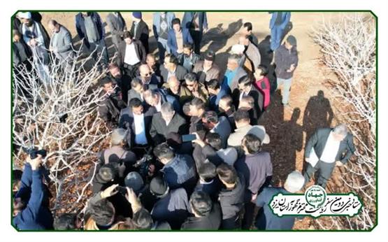 وزیرکشاورزی پای درددل کشاورزان شهرستان مروست نشست