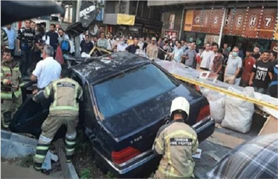 علت تصادف هولناک خودروی وزارت خارجه و جانباختن شهروندان+عکس های حادثه