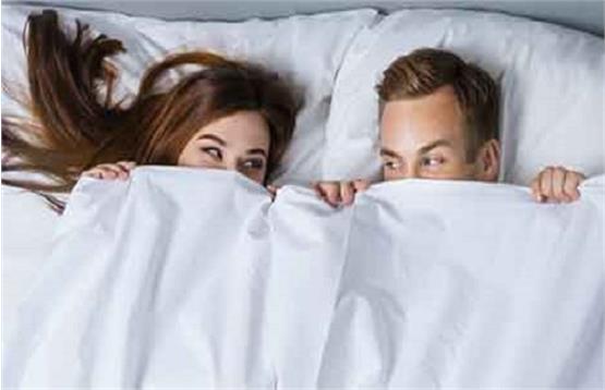 نظر بسیار عجیب یک روانشناس درباره خوابیدن کنار همسر!