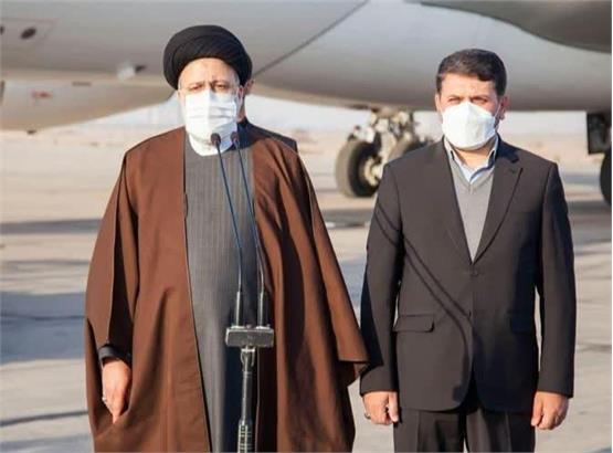 رئیس جمهور دقایقی پیش در چارچوب دومین سفر استانی وارد شهر یزد شد